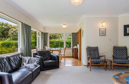 Waikanae House | Kohekohe Garden Cottage - Waikanae Holiday Home