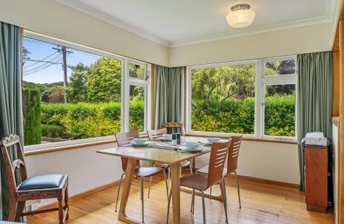 Waikanae House | Kohekohe Garden Cottage - Waikanae Holiday Home