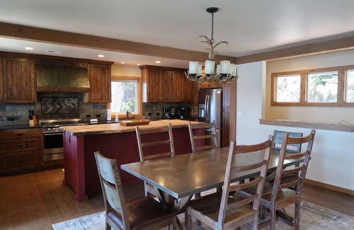 Coeur d'Alene House | Kokanee Bay Beach House Lake Coeur d'Alene!