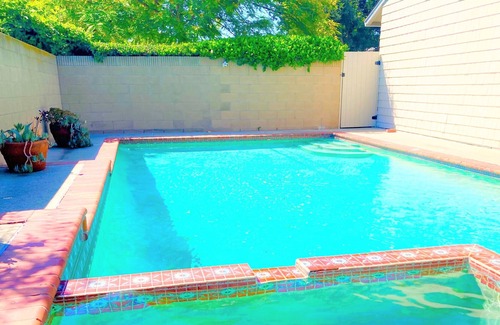 Los Altos House | KokoMo's Beach House with Pool
