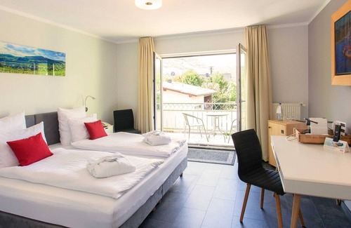 Wintrich House | Komfort Doppelzimmer mit Balkon - Moselhotel Weinhaus Simon
