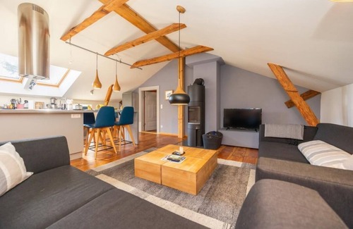 Fuhlendorf Apartment | Komfortable Ferienwohnung Hafen Zwei mit Blick Aufs Meer und Blick auf See