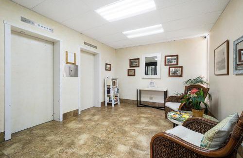 Historic Kailua Village Apartment | Kona Alii 403