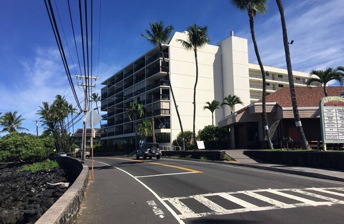 Historic Kailua Village Condo | Kona Alii Condo with Ocean, Sunset, Mountain and Town Views