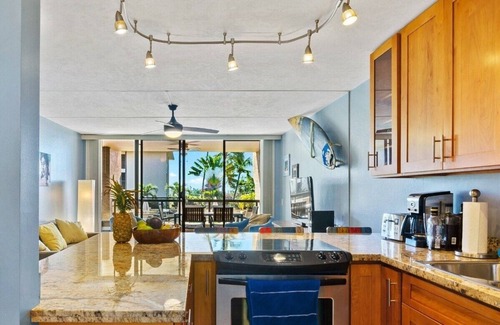 Historic Kailua Village Condo | KONA PACIFIC A-206 OCEAN VIEW, REMODELED, WALK TO TOWN! Elevator, AC!