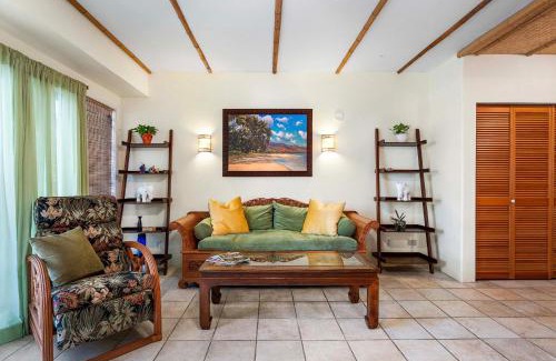 Historic Kailua Village House | Kona Plaza#221