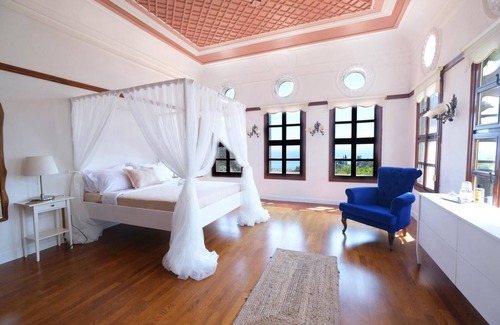 Altinoluk Hotel | Konak 1927