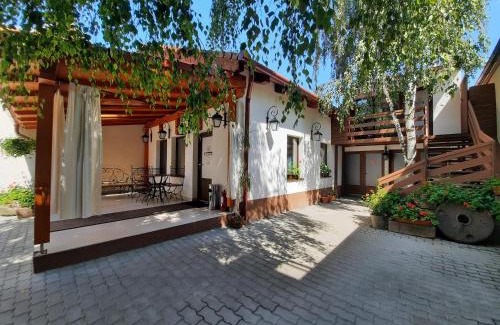 Odorheiu Secuiesc Bed & Breakfast | Korona Panzió