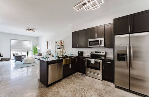 Fort Lauderdale Apartment | Kosher style - FLL & Restaurant
