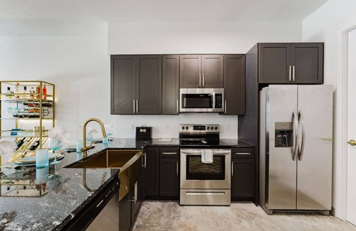 Fort Lauderdale Apartment | Kosher style - FLL & Restaurant