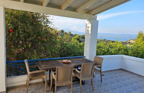 Agios Emilianos House | KOUNOUPISEA Holidays house ΜΕ ΥΠΕΡΟΧΗ ΘΕΑ ΣΤΟ ΠΟΡΤΟ ΧΕΛΙ