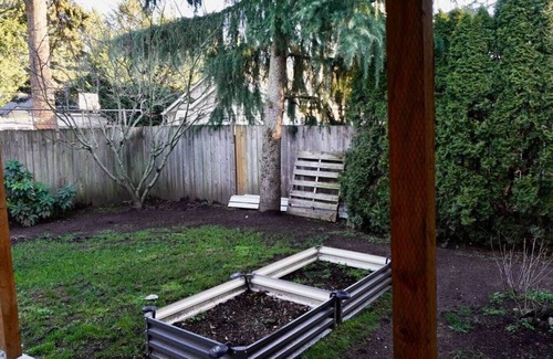 Vancouver House | Kozy Komfort: Near PDX, Stellar Reviews, Dogs Welcome, Prime Location