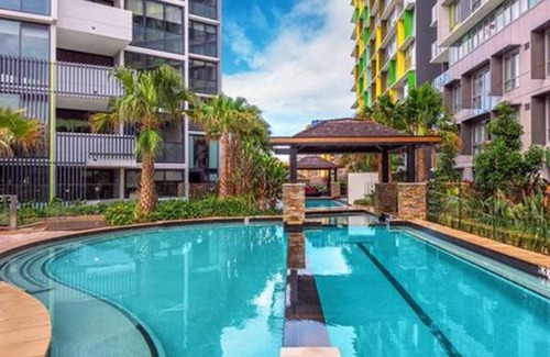 Fortitude Valley Apartment | KOZYGURU | Fortitude Valley | AMAZING VIEW 2Bed APT + FREE PARKING | QFV010