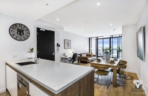 Fortitude Valley Apartment | KOZYGURU | Fortitude Valley | 2 BED Designer Apt + FREE Parking | FV Peppers