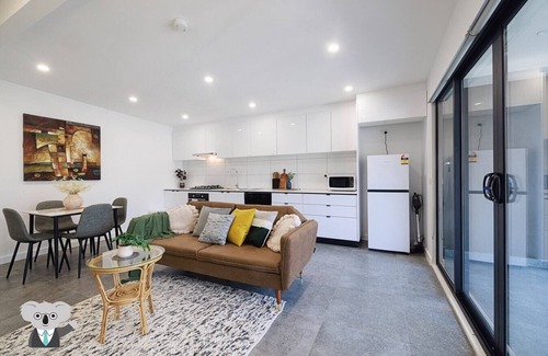 Cremorne Apartment | KozyGuru | Richmond | Cozy Unit and Parking near CBD