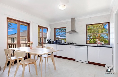 Thornleigh House | KozyGuru | Thornleigh 3BR House Nature Convenience