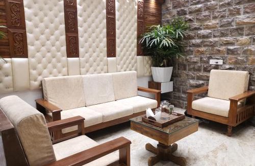 Kolhapur Hotel | Krishna's Wood Villas