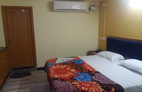 Guntur Hotel | Krishnagrandinn