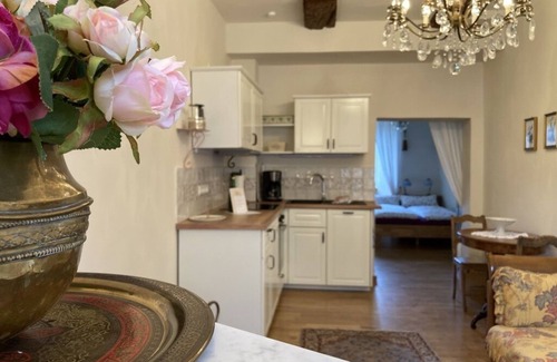 Maring-Noviand House | Kristallzimmer - Urlaub auf dem Historischen Weingut