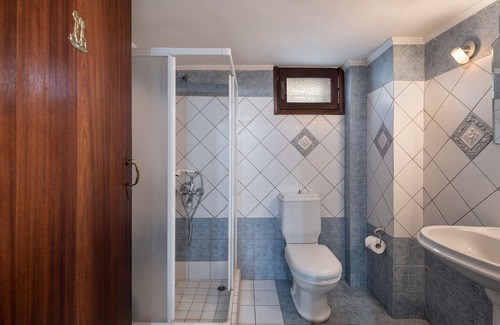 Aspro Hotel | Kritiko Arhontiko