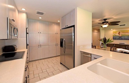 Kaanapali Condo | KRL N102 2BD Condo on Kaanapali Golf Course w Pool