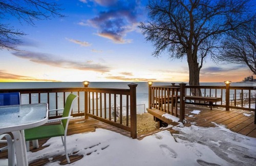 Port Sanilac Apartment | Krusty Krab! Lakefront Getaway, Walk to Downtown!