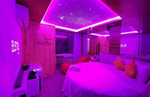 Linh Trung IEPZ Hotel | KS Tình Nhân Sach Hotel