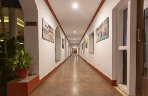 Kamalapur Hotel | KSTDC Hotel Mayura Bhuvaneshwari Kamalapur