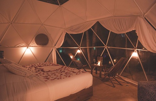 Chemuyil House | Ku Kuk Glamping – Domo Viento