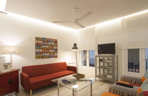 Old Town Apartment | "KU": VISIT ALL THE CITY WALKING. MODERN APARTMENT IN THE OLD QUARTER.