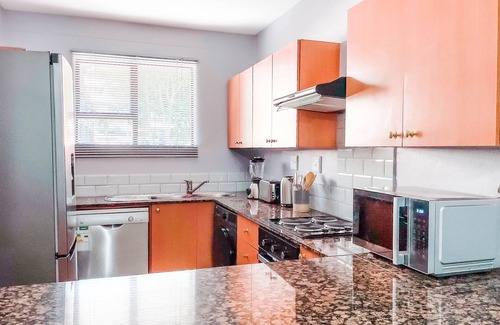 Sandown Apartment | Kuboid Homes - Executive 2-bed, 2-bath Apartment With Backup Power in Sandton