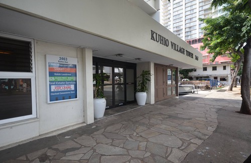 Honolulu Apartment | Kuhio Village 1009 KING BED Modern/Waikiki Beach