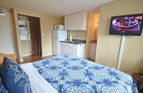 Waikiki Apartment | Kuhio Village 510 KING Bed with Renovated Kitchenette