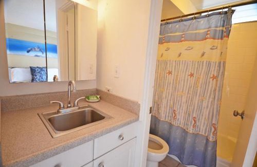 Waikiki Apartment | Kuhio Village 510 KING Bed with Renovated Kitchenette