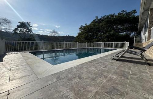 Chinauta House | Kulcana - Cerros del Guacaná