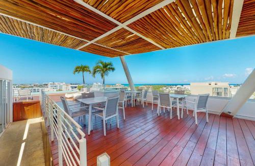 Zazil-ha Apartment | Kumaru 502