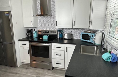 Downtown House | Kumquat @ El Tropicale Vacation Rentals Downtown Sarasota