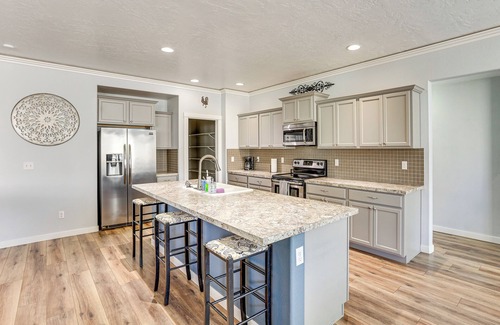 Kuna House | Kuna Group Getaway w/Patio & Grill