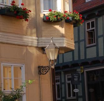 Quedlinburg House | Kunsthaus mit Frühstück im Hotel Theophano