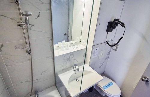 Porte Des Alpes - Mi Plaine - Manissieux Hotel | Kyriad Direct Lyon - Bron Eurexpo