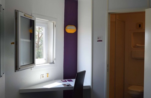 Chaintre Hotel | Kyriad Direct Macon Sud