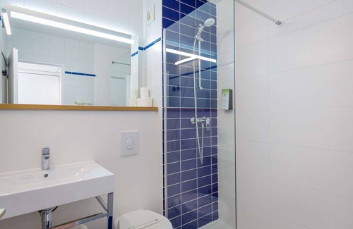 Gemenos Hotel | KYRIAD MARSEILLE EST - Aubagne Gemenos
