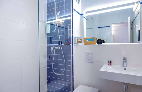 Gemenos Hotel | KYRIAD MARSEILLE EST - Aubagne Gemenos