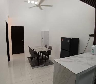 Kampung Behor Pisang House | KZ Homestay
