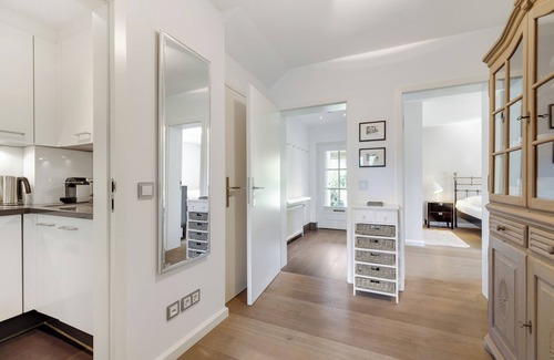 Keitum Apartment | Lüüvwai I - Sonnige Ferienwohnung im EG und Terrasse mit Südwestlage
