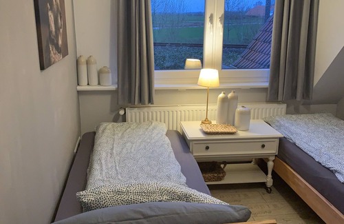 Harsweg House | Lüttes Huus, Liebevoll Eingerichtet, Hundefreundlich, Nahe dem Emder Stadtwald