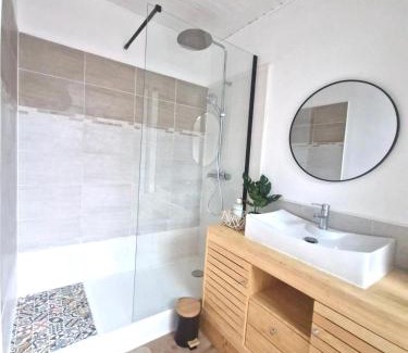 Sainte-Marie-la-Mer Apartment | L'échappée Bleue Moderne Clim Plage