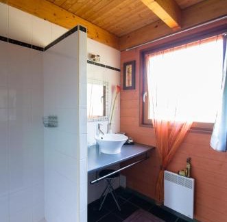 Mur-de-Bretagne House | L'écrin de bois -sauna - spa