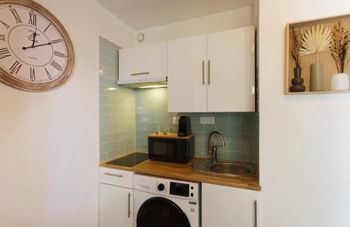 Alco Apartment | L'écrin, Studio Cosy, MBS, Wifi, Parking, Clim