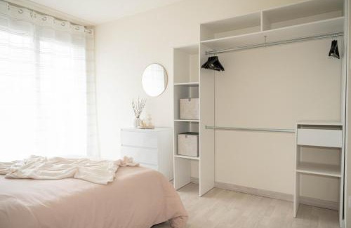 Lingolsheim Apartment | L’Élégant - T2 - 10 min aéroport - Parking privé